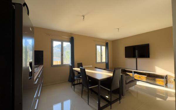 Maison à vendre    9 pièces •  Poulx