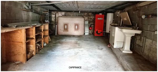 ENTRAGES (04000) A vendre MAISON de caractère de type 3 de 88 M2 avec terrasse et garage
