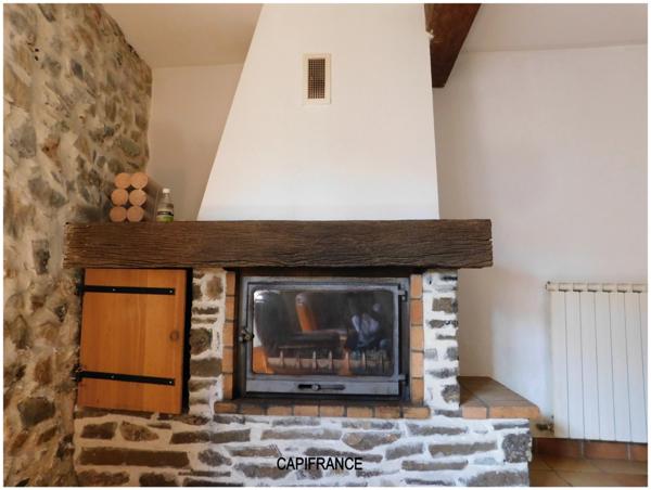 ENTRAGES (04000) A vendre MAISON de caractère de type 3 de 88 M2 avec terrasse et garage