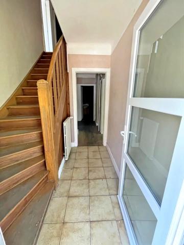 Vente                                                      Maison
                        
                     10 pièces                      183 m2                     à Senones