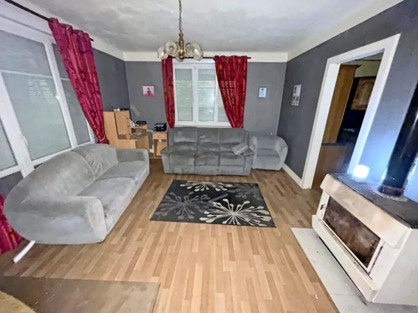 Vente                                                      Maison
                        
                     10 pièces                      183 m2                     à Senones