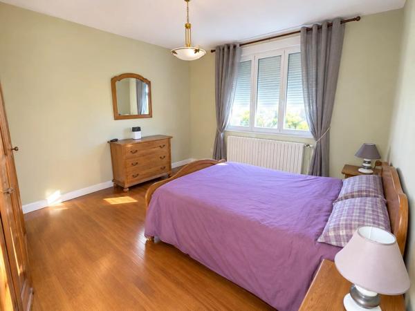 Vente                                                      Maison
                        
                     10 pièces                      183 m2                     à Senones