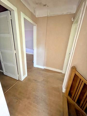 Vente                                                      Maison
                        
                     10 pièces                      183 m2                     à Senones