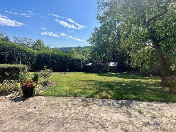 Ableiges-Maison familiale avec grand terrain