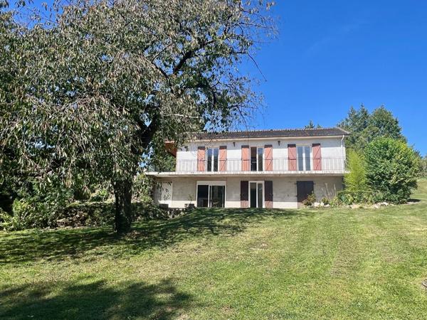 Ableiges-Maison familiale avec grand terrain