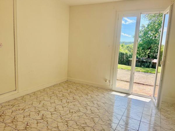 Ableiges-Maison familiale avec grand terrain