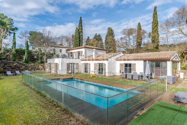 Mougins Peyriere : Très jolie maison familiale, 4 chambres, piscine