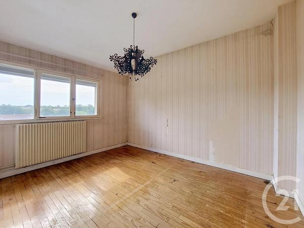 Maison à vendre  4 pièces - 88 m 2   VITTEL  - 88