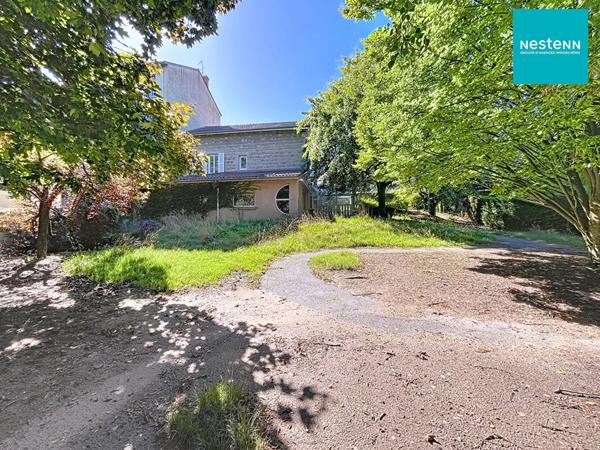 Maison Montbrison 12 pièce(s) 200 m² - Investisseurs / familles : grande bâtisse à rénover, proche centre-ville