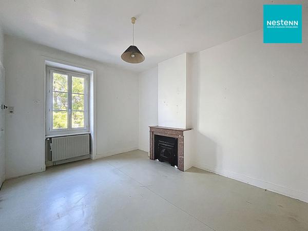 Maison Montbrison 12 pièce(s) 200 m² - Investisseurs / familles : grande bâtisse à rénover, proche centre-ville