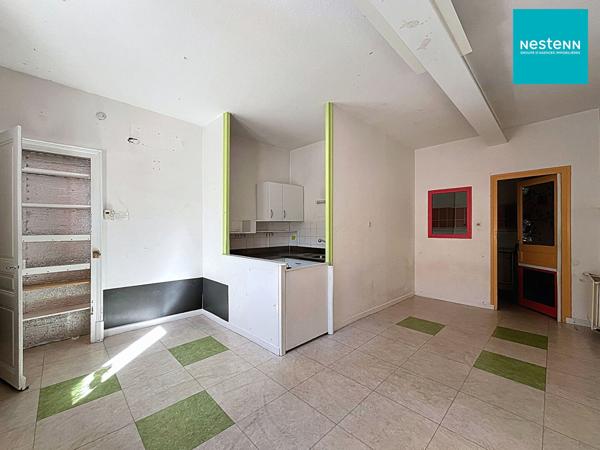 Maison Montbrison 12 pièce(s) 200 m² - Investisseurs / familles : grande bâtisse à rénover, proche centre-ville