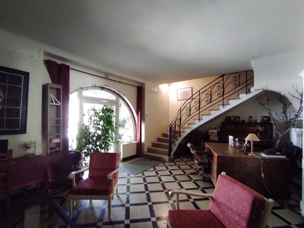 Ribaute-les-Tavernes (30720) Ribaute-les-Tavernes – Propriété de charme avec gîte, studio, piscine