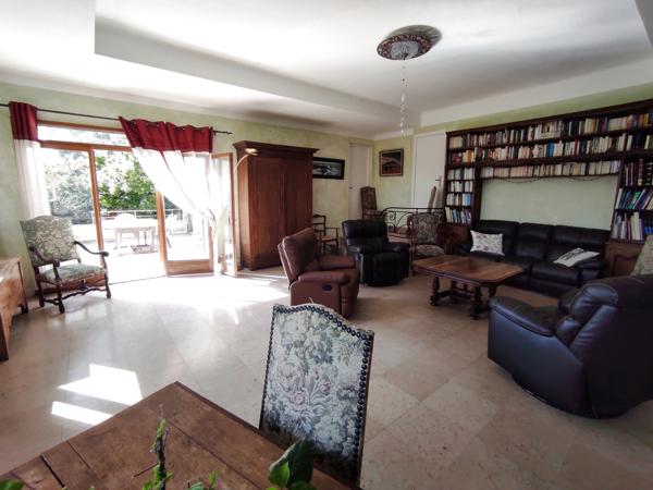 Ribaute-les-Tavernes (30720) Ribaute-les-Tavernes – Propriété de charme avec gîte, studio, piscine