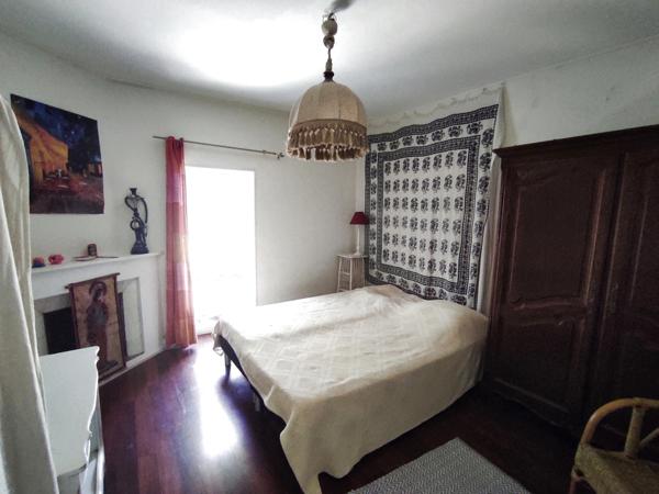 Ribaute-les-Tavernes (30720) Ribaute-les-Tavernes – Propriété de charme avec gîte, studio, piscine