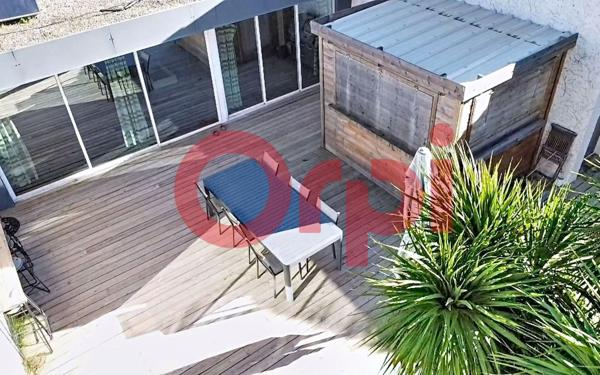 Maison à vendre    6 pièces • 320 m2 Bompas