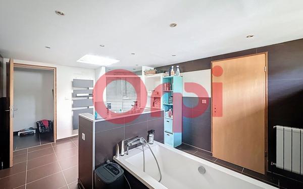 Maison à vendre    6 pièces • 320 m2 Bompas