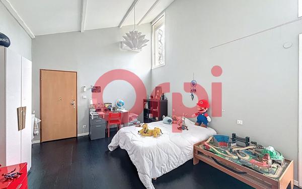 Maison à vendre    6 pièces • 320 m2 Bompas