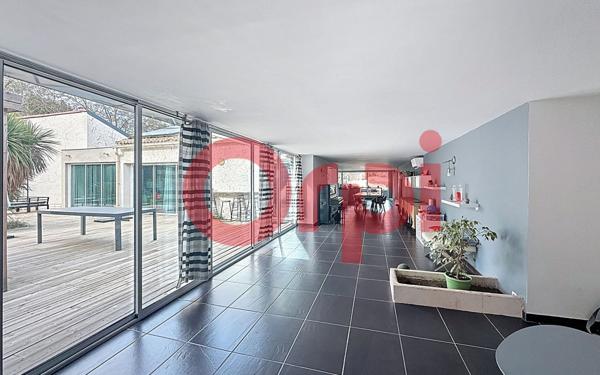 Maison à vendre    6 pièces • 320 m2 Bompas