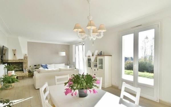 Maison à vendre    8 pièces •  Villeneuve-sur-Lot