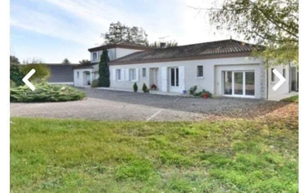 Maison à vendre    8 pièces •  Villeneuve-sur-Lot