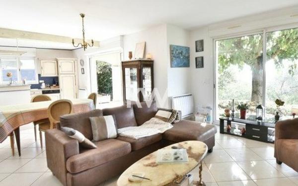 Maison à vendre    8 pièces •  Villeneuve-sur-Lot