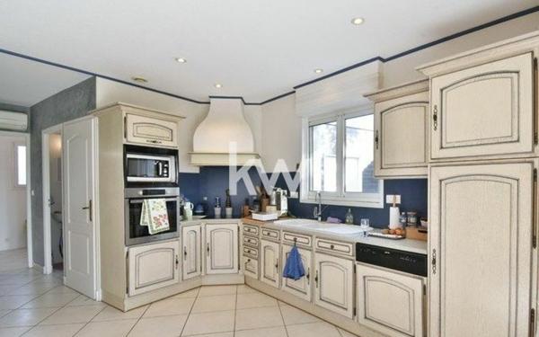 Maison à vendre    8 pièces •  Villeneuve-sur-Lot