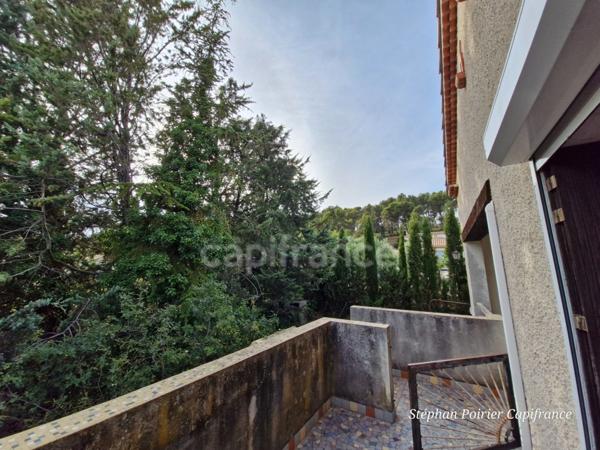 Maison à vendre 5 pièces sur plus de 3 000 m2 à BOUC BEL AIR (13320)