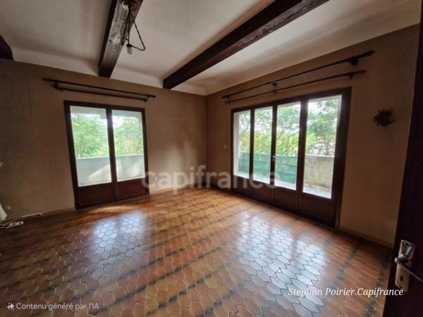 Maison à vendre 5 pièces sur plus de 3 000 m2 à BOUC BEL AIR (13320)