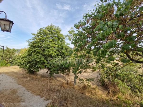 Maison à vendre 5 pièces sur plus de 3 000 m2 à BOUC BEL AIR (13320)