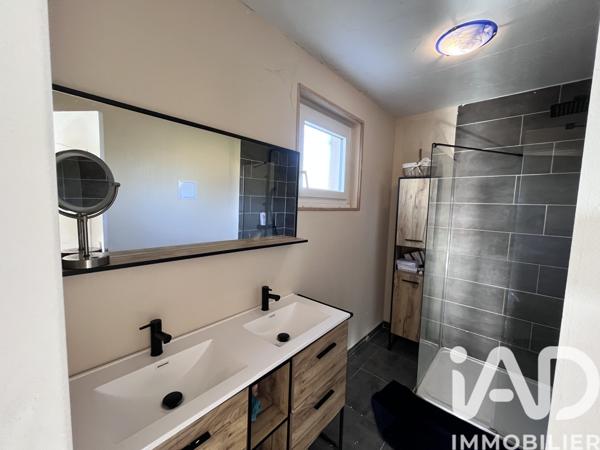 Maison à vendre 6 pièces 165,12 m² Saint-Germain-Laval