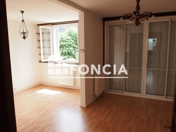 Location Appartement 5 pièces 81.8 m² - RUE ST EXUPERY 2 4 RUE CDT K Saint Martin D'heres 38400