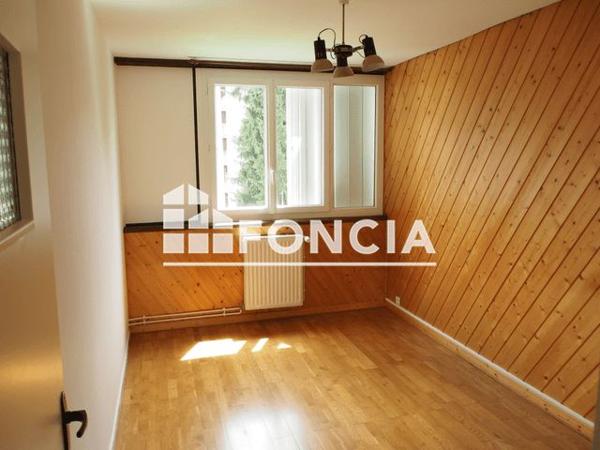 Location Appartement 5 pièces 81.8 m² - RUE ST EXUPERY 2 4 RUE CDT K Saint Martin D'heres 38400