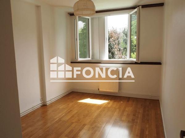 Location Appartement 5 pièces 81.8 m² - RUE ST EXUPERY 2 4 RUE CDT K Saint Martin D'heres 38400