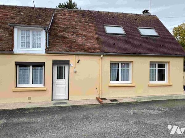 LA FERTE MACE: Maison en pierres 3 chambres, garage, terrain 432 m²