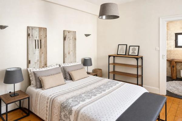 Appartement
         7 pièces
        - 147 m² Exclusivité 460 000 € *