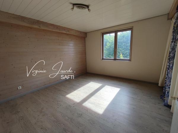 Maison familiale au cœur de la nature