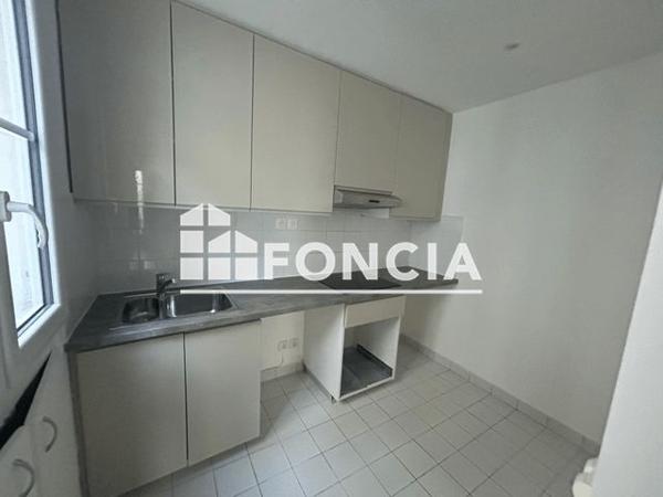 Location Appartement 3 pièces 54.62 m² - 23 RUE LA FONTAINE Paris 75016