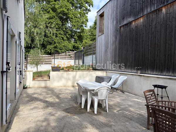 Vente
                Appartement64,74 m² - 3 Pièces -
                    SAINT REMY LES CHEVREUSE (78470)