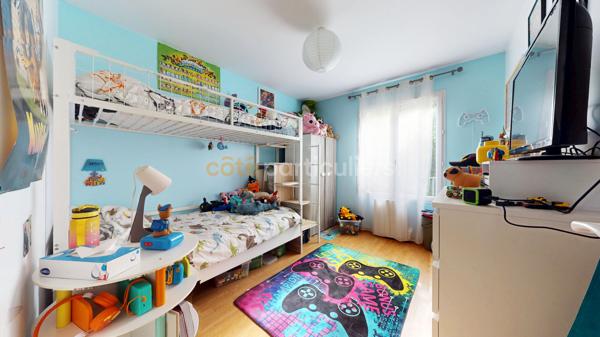 Vente
                Appartement64,74 m² - 3 Pièces -
                    SAINT REMY LES CHEVREUSE (78470)