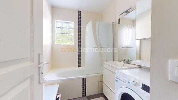 Vente
                Appartement64,74 m² - 3 Pièces -
                    SAINT REMY LES CHEVREUSE (78470)