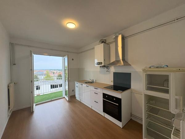 APPARTEMENT T3 AVEC BALCON
