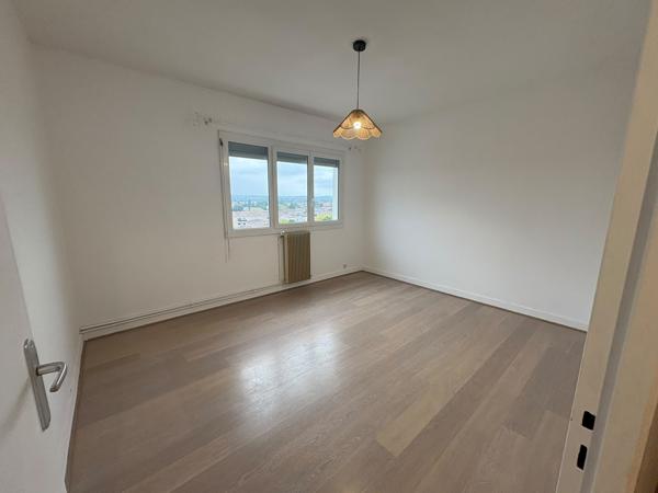 APPARTEMENT T3 AVEC BALCON