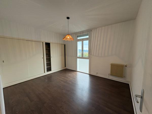 APPARTEMENT T3 AVEC BALCON