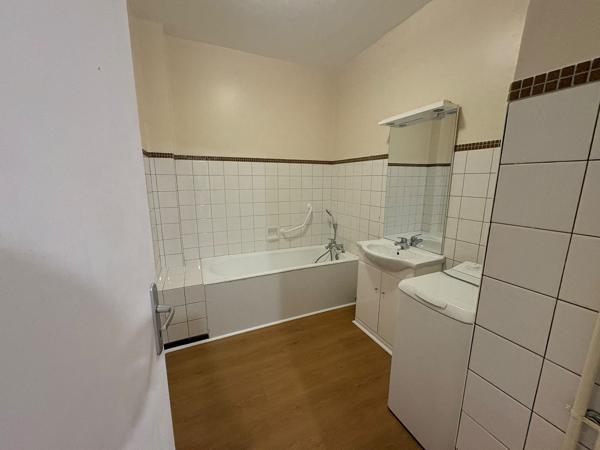 APPARTEMENT T3 AVEC BALCON