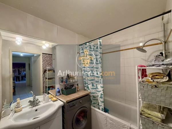 Vente                                                      Appartement
                        
                     3 pièces                      61 m2                     à La Ferté-Gaucher