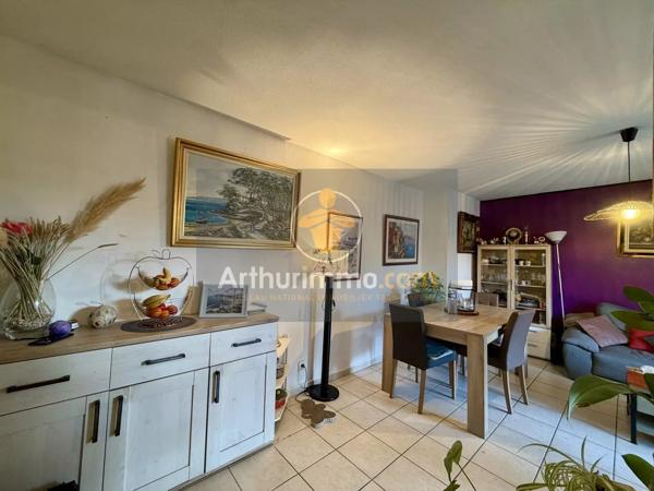 Vente                                                      Appartement
                        
                     3 pièces                      61 m2                     à La Ferté-Gaucher