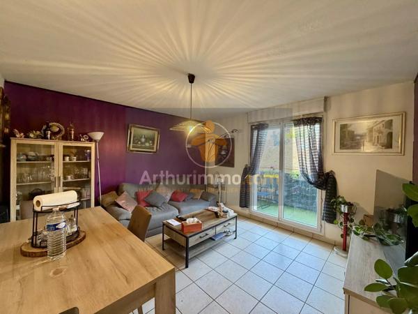 Vente                                                      Appartement
                        
                     3 pièces                      61 m2                     à La Ferté-Gaucher