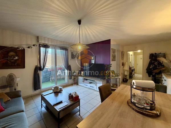 Vente                                                      Appartement
                        
                     3 pièces                      61 m2                     à La Ferté-Gaucher