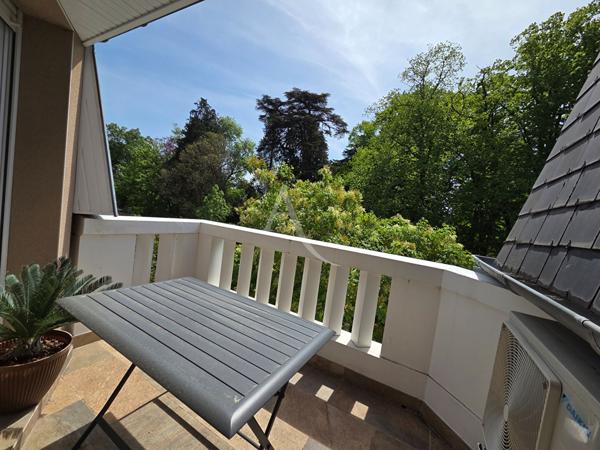 PAU-TRESPOEY Appartement T2 rénové avec balcon, parking