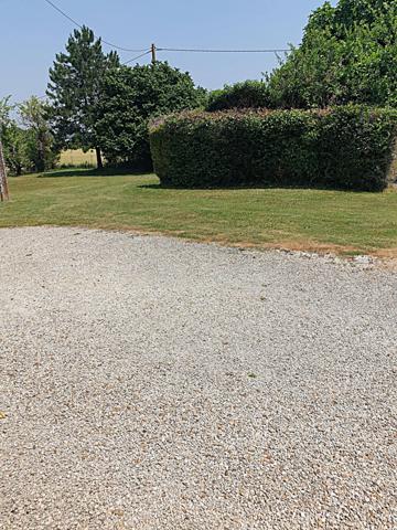 Maison à vendre BARBEZIEUX (16) 181 m², 4/5 ch, terrain 3300m², 2 garages